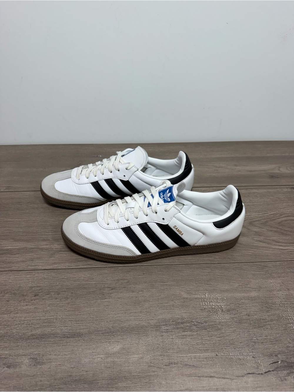 Used men’s Adidas Samba OG Shoes in the Cloud White / Core Black size 10 - Picture 2 of 10